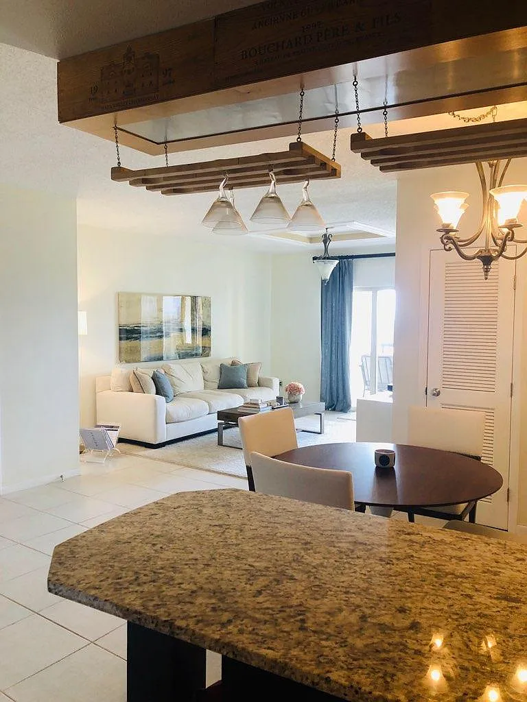 1002 S Harbour Island Boulevard — Photo 4