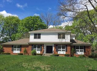 15 Princess Ln, Loudonville, NY 12211