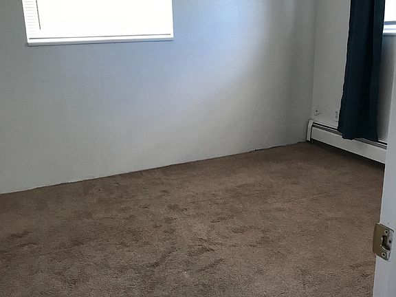 4th image of 827 37th Ave APT 202