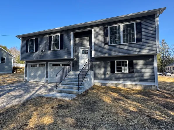 58 Mains Crossing, North Stonington, CT 06359