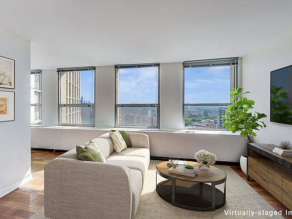 4th image of 2626 N Lakeview Ave APT 2210