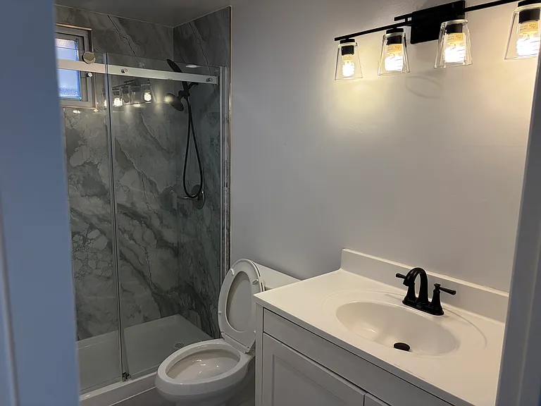 464 Milton Ave — Photo 5