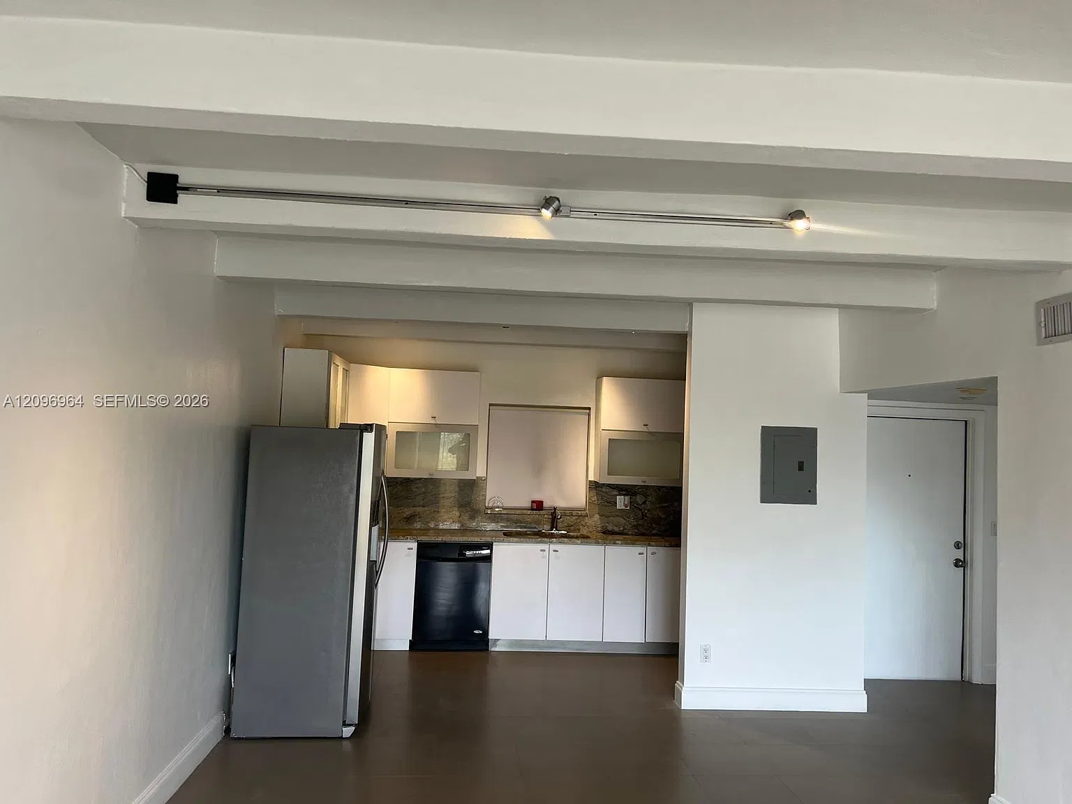 Village At Dadeland Condo — Photo 3