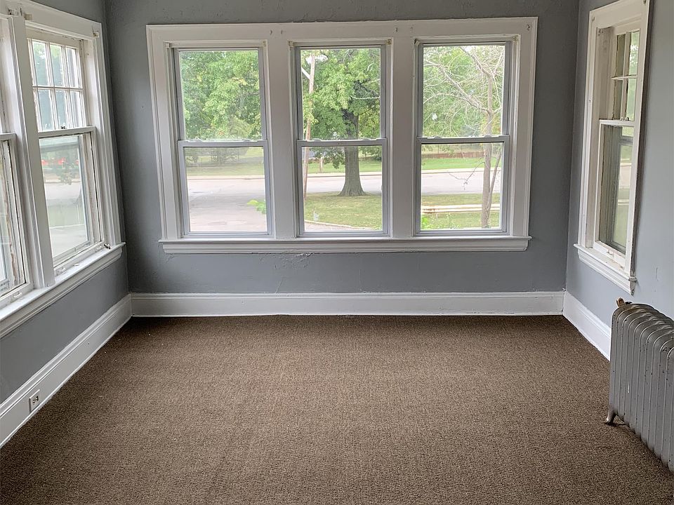 1st image of 805 Thornhill Dr