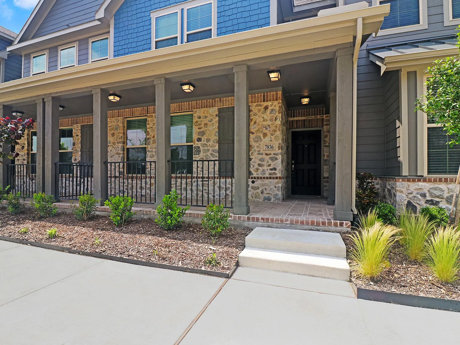 3 bed, 2273 sqft, $2,950 — Photo 1