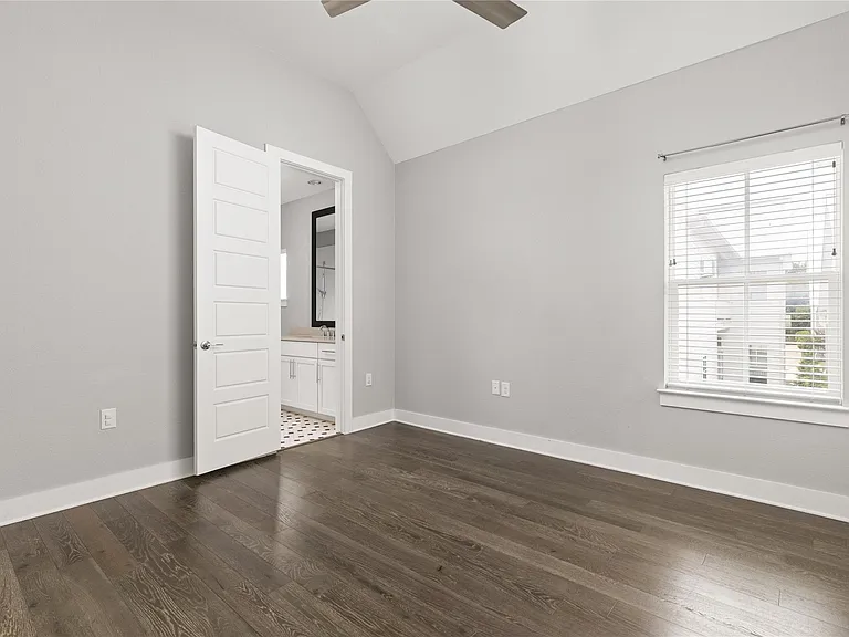 4810 Springdale Rd #19 — Photo 26