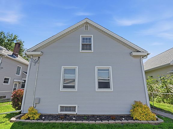 4th image of 1541 40th St