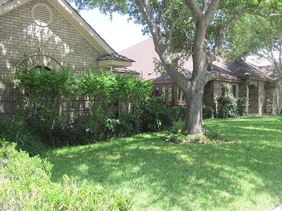 2nd image of 6216 N Cynthia St
