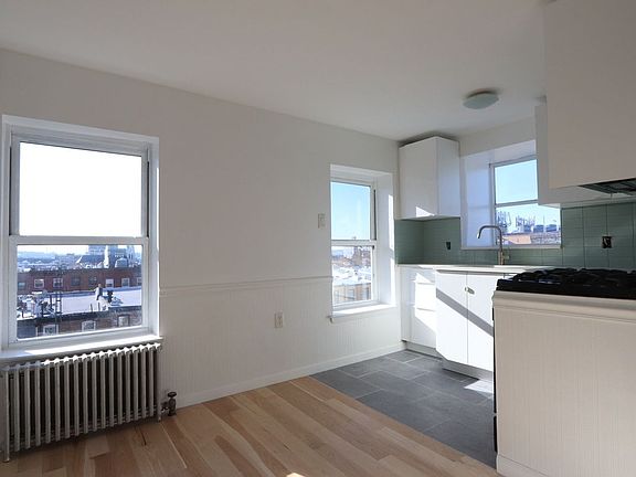2nd image of 118 1st Pl APT 4