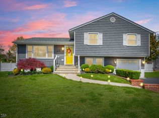 25 Heath Dr, Neptune, NJ