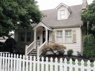211 N 5th St, Bardstown, KY 40004
