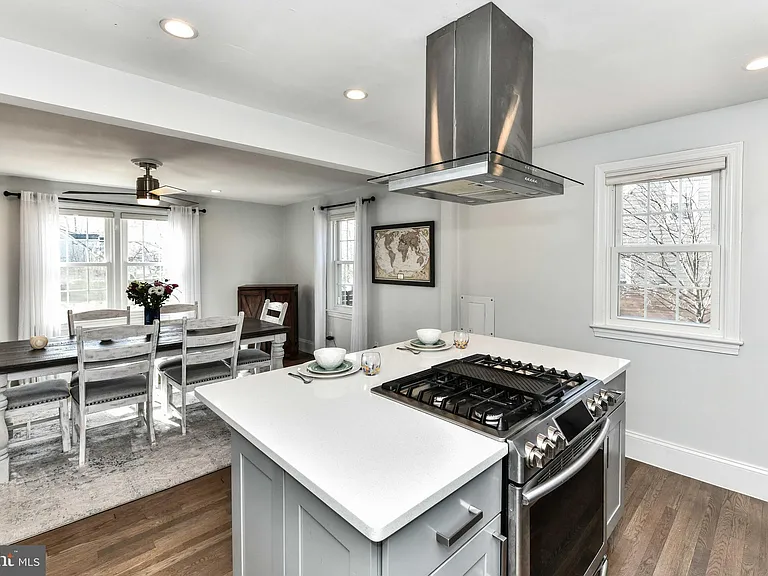 7308 Poplar Ct — Photo 9