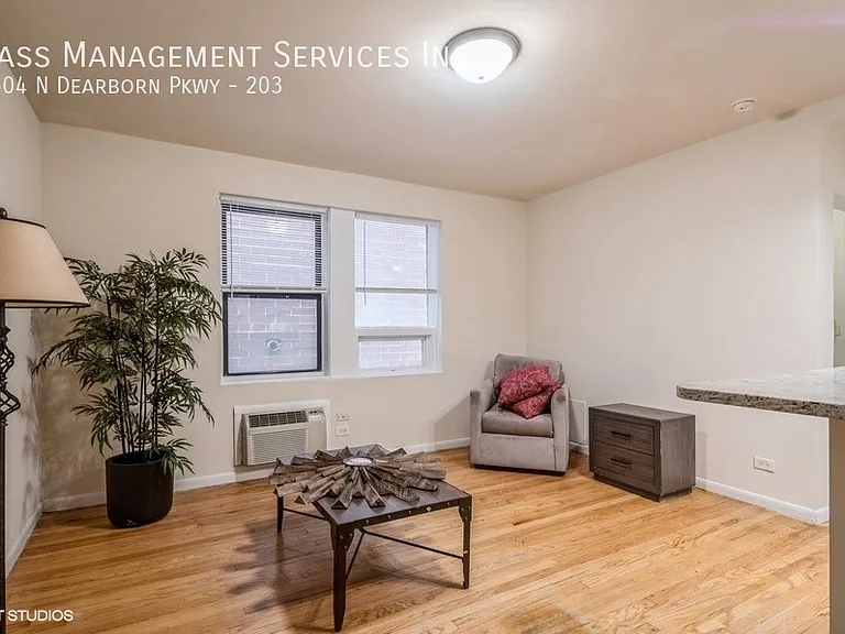 1504 N Dearborn Pkwy, Chicago, IL — Photo 55