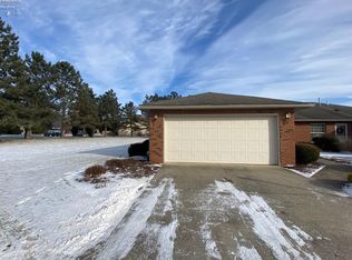 1 Wedgewood Dr, Willard, OH 44890