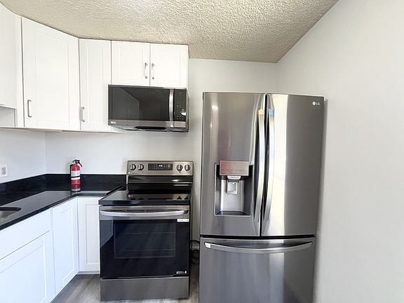 5th image of 1265 E Crandall Ave #1267