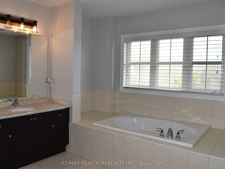 15 Burning Springs Pl — Photo 27