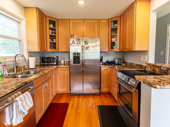 2nd image of 3026 Kadala Pl