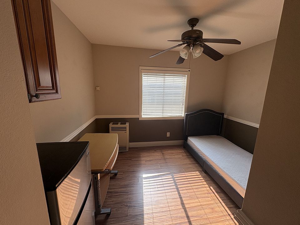 1st image of 165 Chestnut St Room 24