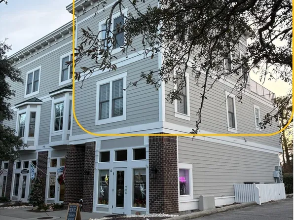 715 N Howe Street #8, Southport, NC 28461