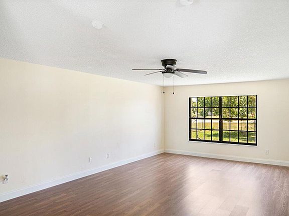 5th image of 1582 SE Arenson Lane