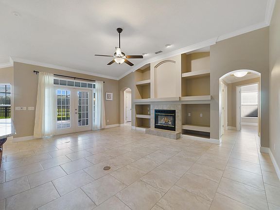 2nd image of 3802 Carnaby Dr