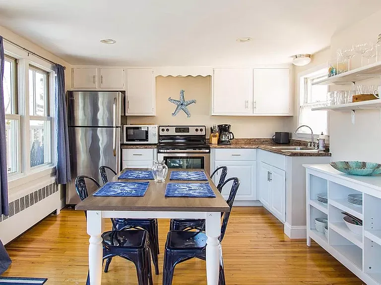 Kitchen/dining area