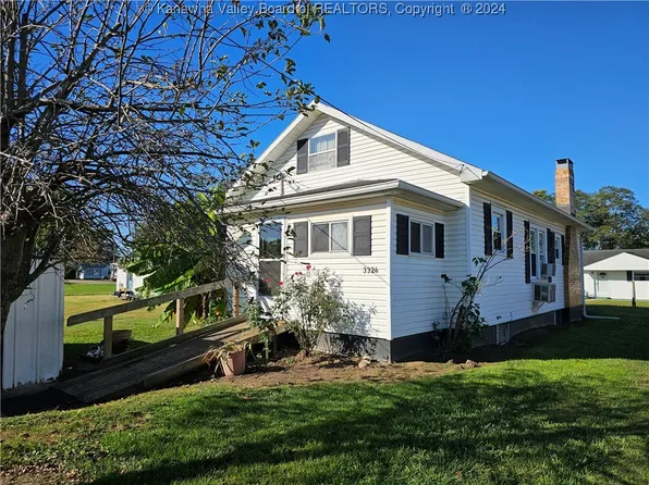 3324 Mossman Ave, Point Pleasant, WV 25550