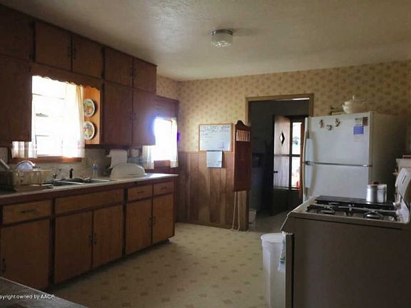 3rd image of 919 E Gordon Ave