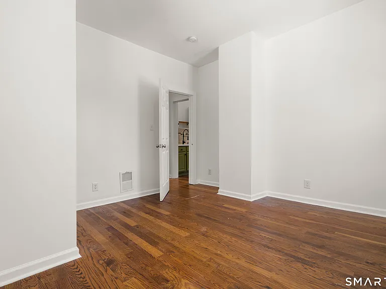 768 Stratford Ave #2 — Photo 15