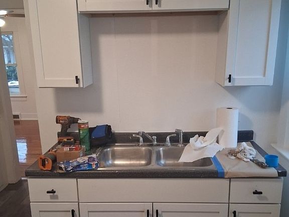 3rd image of 26 Nassau St