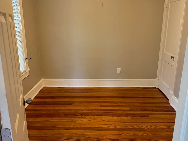 120-122 Powell Ave #2 — Photo 7
