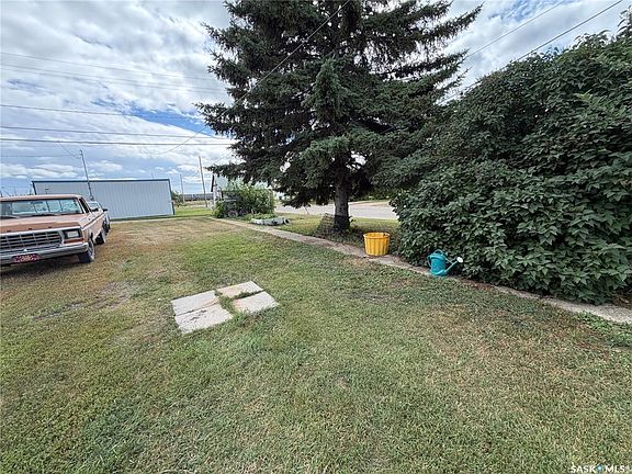 4th image of 277 2nd AVENUE W