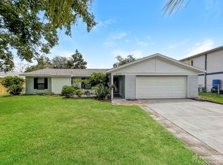 8102 Chickasaw Ln, Port Richey, FL 34668