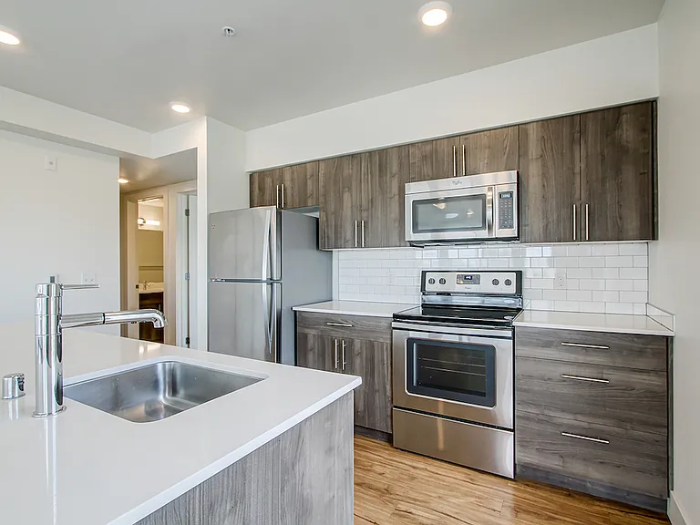 Dunn Motors Apartments — Photo 76