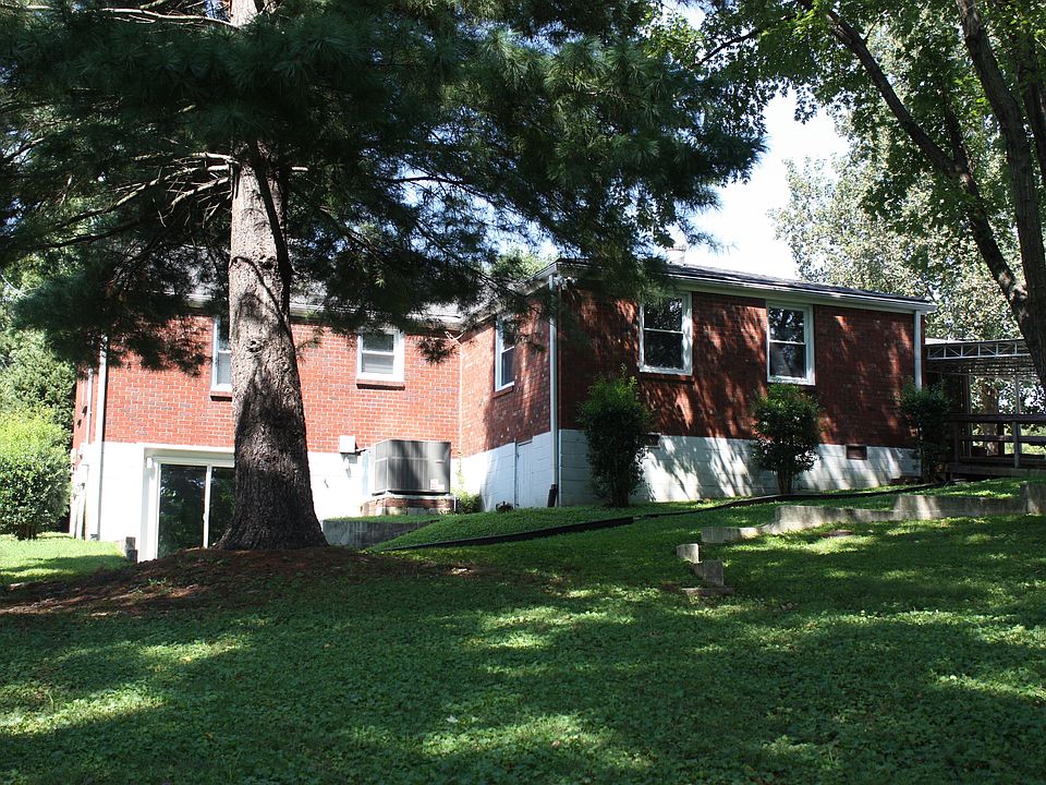 Spacious yard