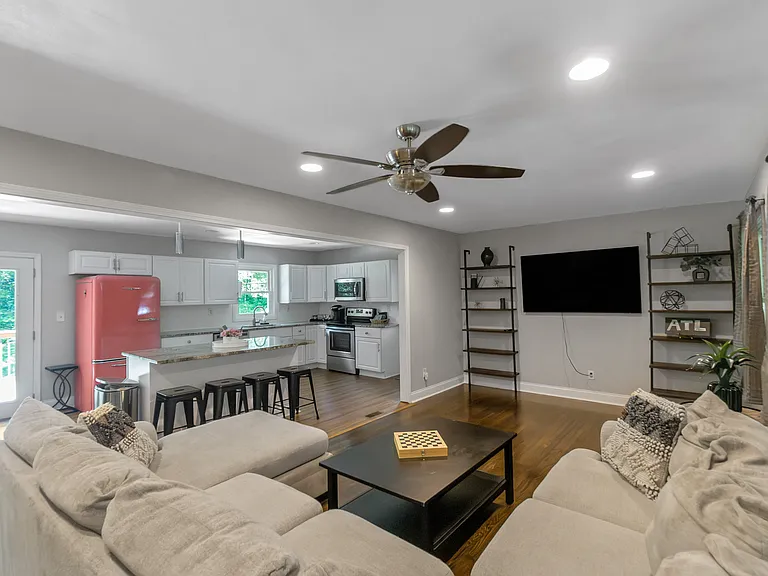 819 Jefferson Ave SW — Photo 13