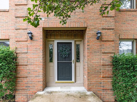 3rd image of 3175 Arctic Ave