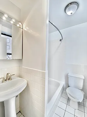 Rented by Waverly Realty Associates | media 19