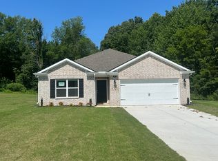 67 Vintage Grove Rd, Jackson, TN 38305