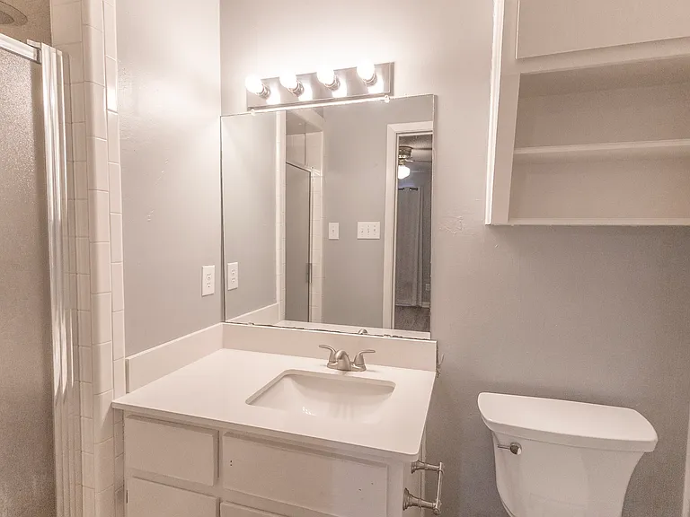 1421 S 12th St #210 — Photo 7