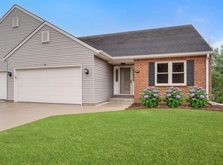 793 Cedar Creek Rd, Grafton, WI 53024