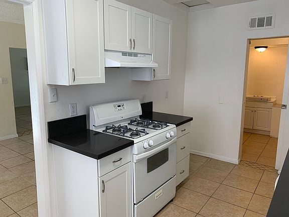 5th image of 44257 Cedar Ave #C