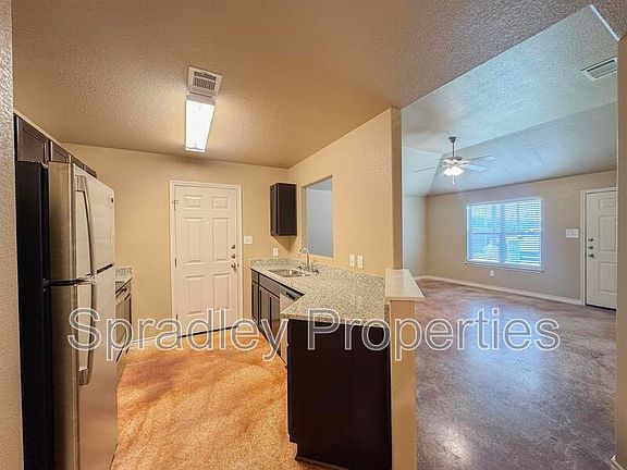 3rd image of 1008A Llano Ct