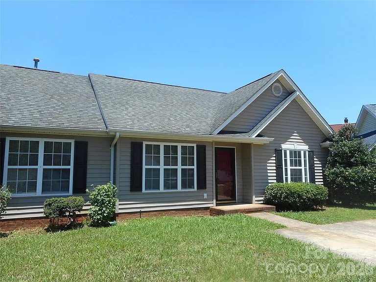 5901 Meadow Hill Dr — Photo 2