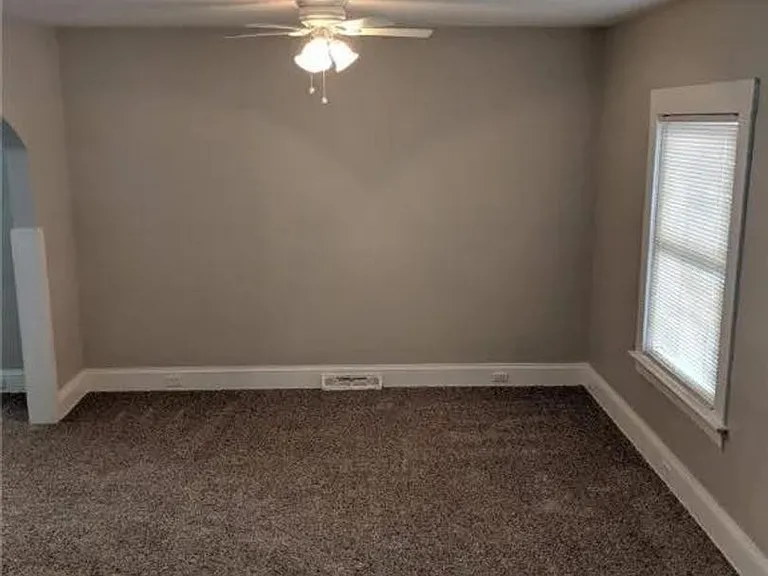 3205 Searsdale Ave — Photo 7