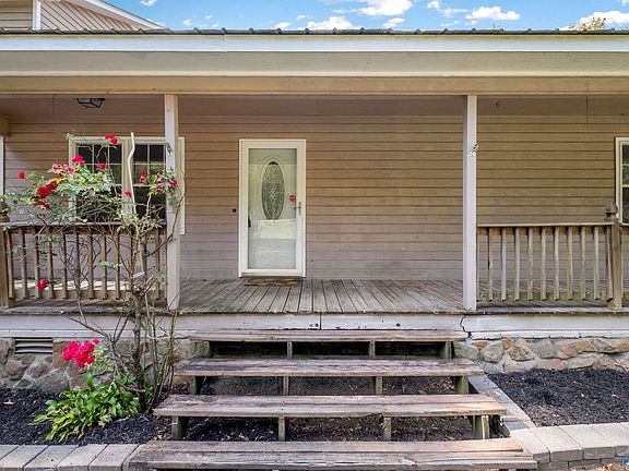 4th image of 529 Turner Ln