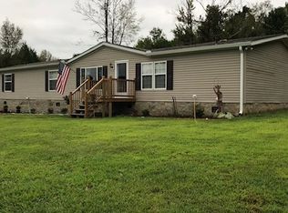 145 Hackberry Ln, Lafayette, TN 37083