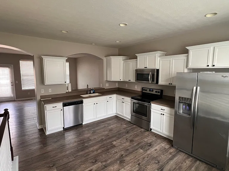 12721 Tamworth Dr — Photo 4