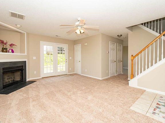 2nd image of 1911 Wheatfield Ct