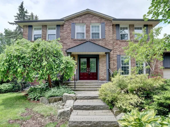 2510 Maid Marian Pl, Mississauga, ON L5K 2L9